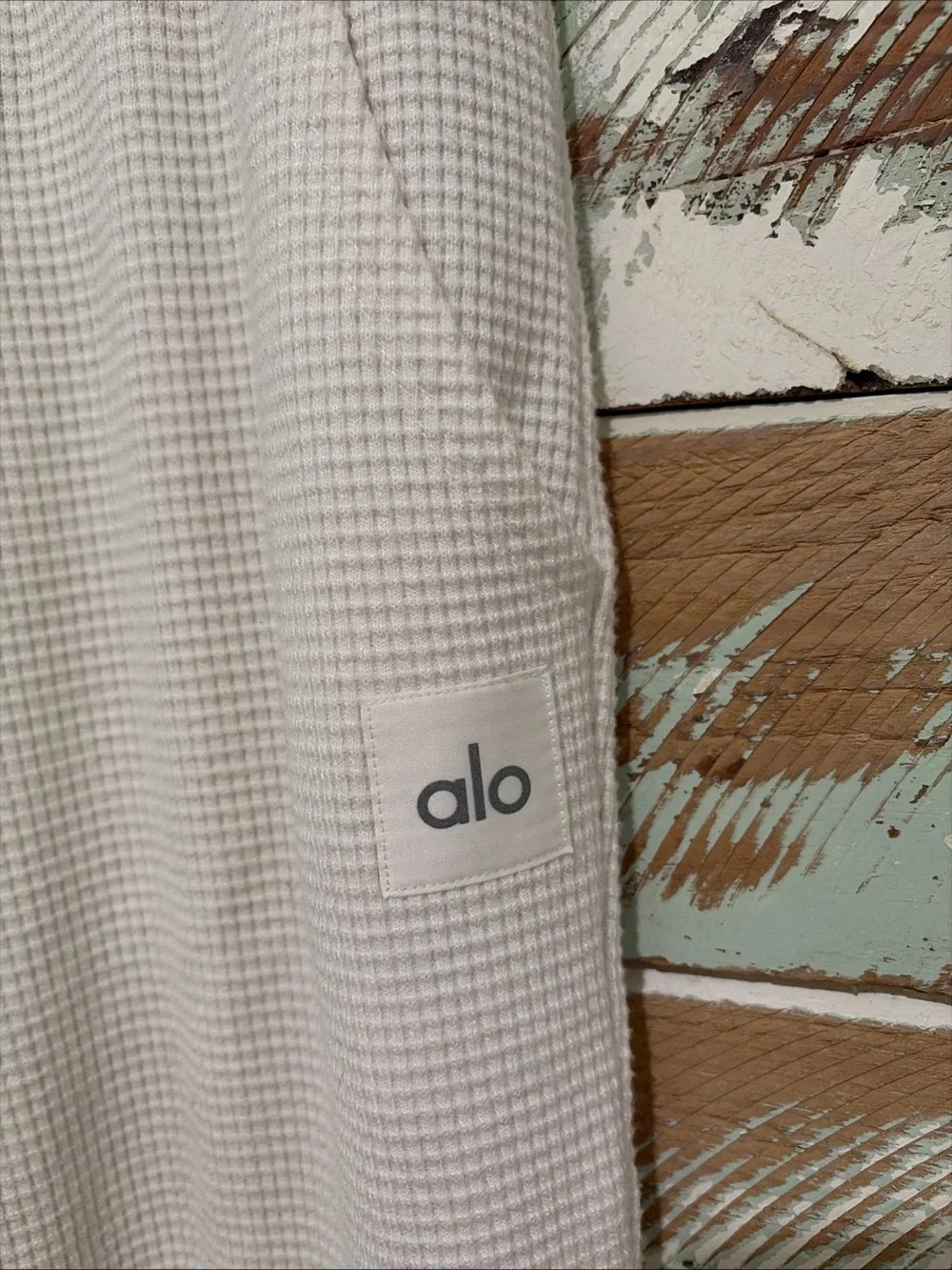 ALO Yoga Women's M Waffle Weekend Escape Joggers Ivory Sweatpants - Picture 3 of 6
